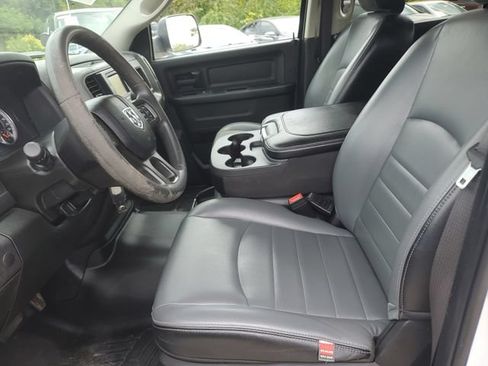 Used 2022 RAM 1500 Tradesman w/ Chrome Appearance Group AWD/4WD image 23