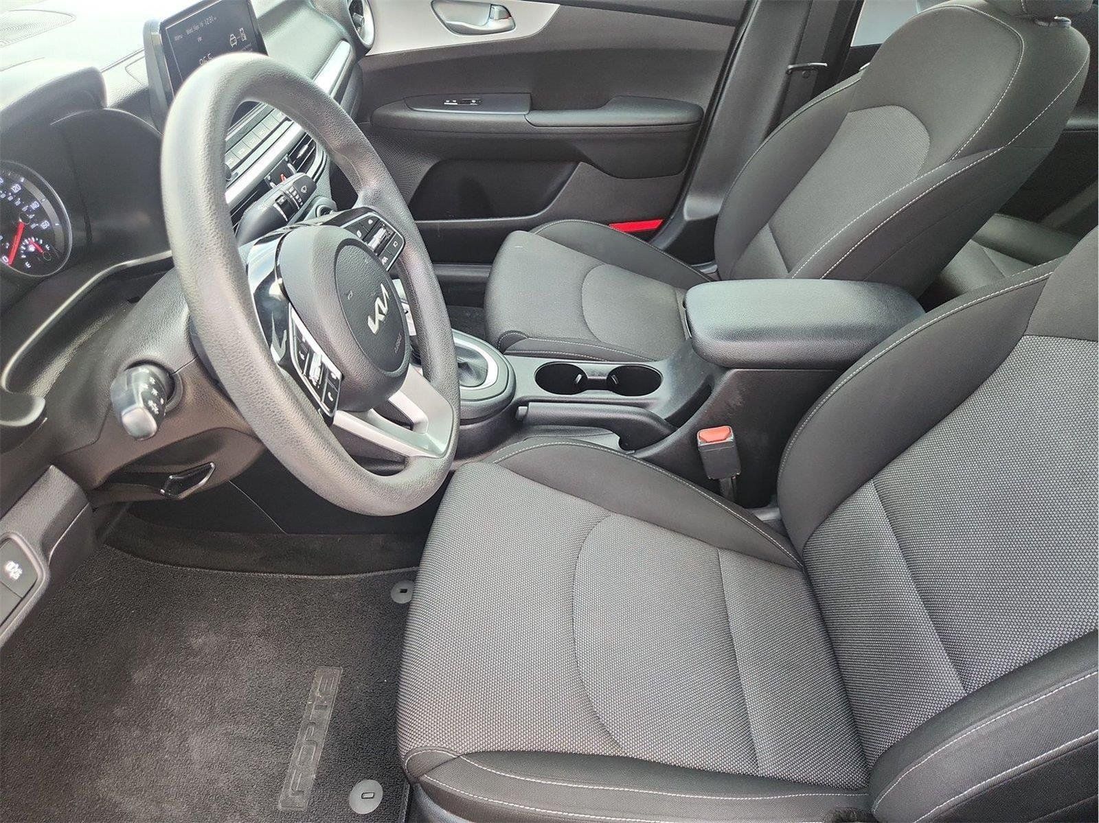 Used 2023 Kia Forte LXS FWD image 17