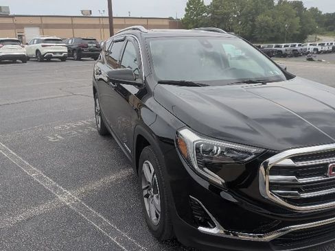 Certified 2020 GMC Terrain SLT w/ Preferred Package FWD image 3