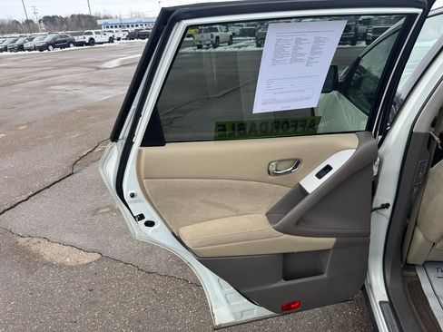Used 2011 Nissan Murano S image 14
