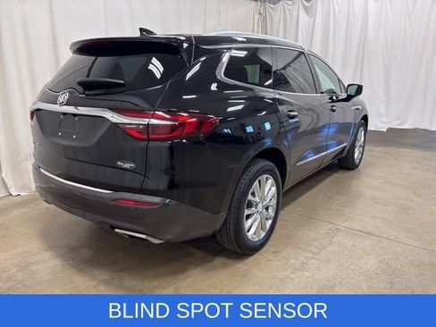 Used 2020 Buick Enclave Premium w/ Sun and Sites Package AWD/4WD image 5