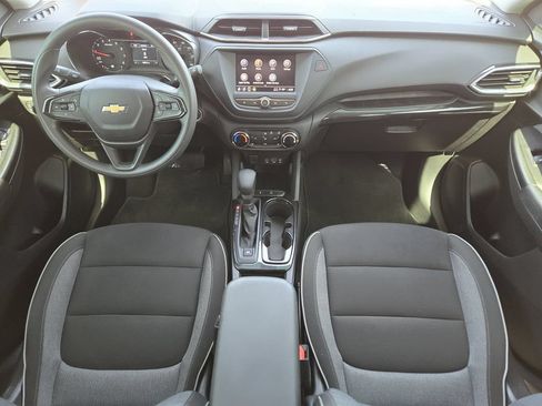 Used 2023 Chevrolet TrailBlazer LT FWD image 21