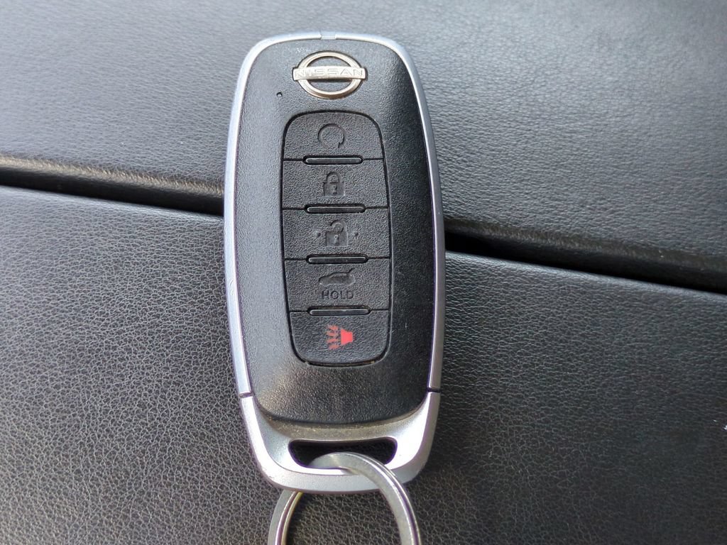 Used 2025 Nissan Rogue SV AWD/4WD image 30
