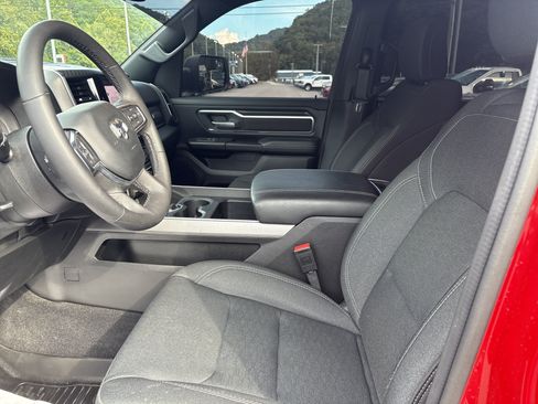Used 2025 RAM 1500 Big Horn AWD/4WD image 12