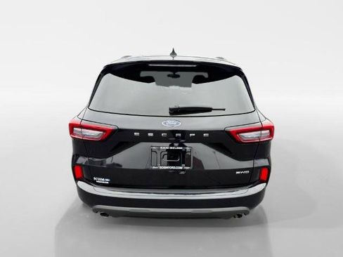 Certified 2023 Ford Escape ST-Line AWD/4WD image 4