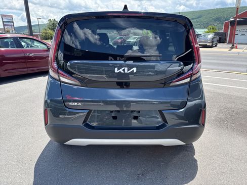 Certified 2025 Kia Soul S FWD image 4