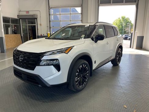 New 2026 Nissan Rogue SV FWD image 4