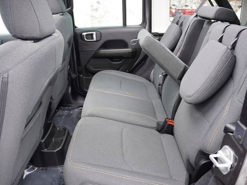 Certified 2025 Jeep Wrangler Unlimited Sahara w/ Safety Group image 19