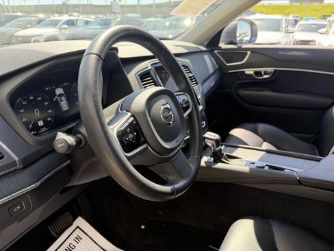 Used 2020 Volvo XC90 T6 Momentum w/ Protection Package Premier AWD/4WD image 36