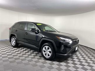 Used 2025 Toyota RAV4 LE AWD/4WD video 1