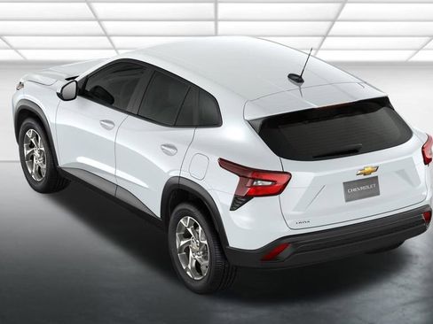 New 2026 Chevrolet Trax LS w/ LS Convenience Package FWD image 19