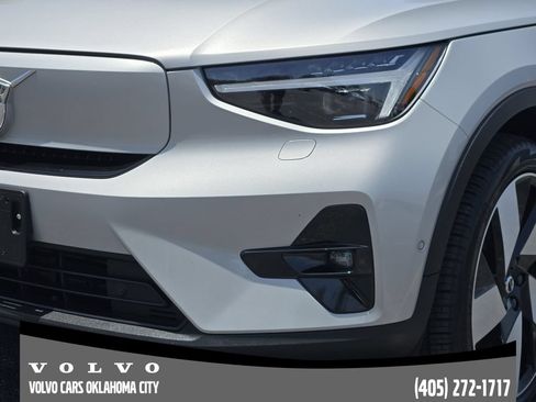 Used 2023 Volvo XC40 Recharge Ultimate AWD/4WD image 8