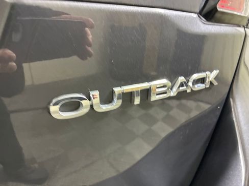 Used 2025 Subaru Outback Premium w/ Popular Package #1A image 12