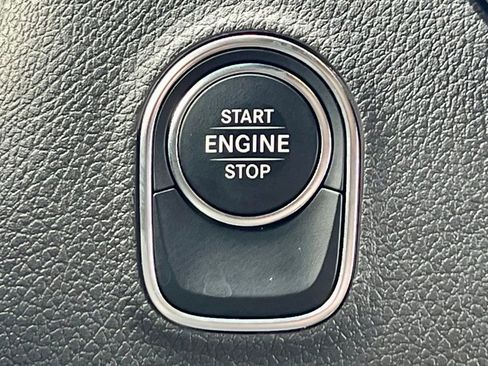 Used 2025 Mercedes-Benz Sprinter 2500 image 29