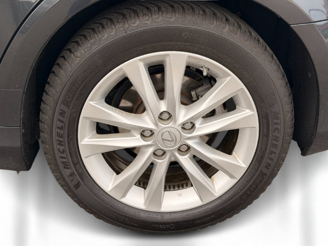 Used 2011 Lexus ES 350 w/ Preferred Accessory Package FWD image 11