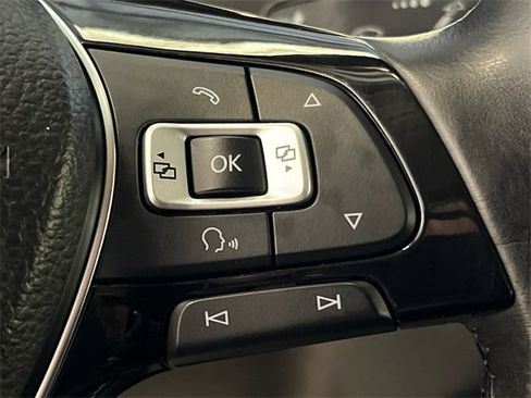 Used 2018 Volkswagen Tiguan SE image 21