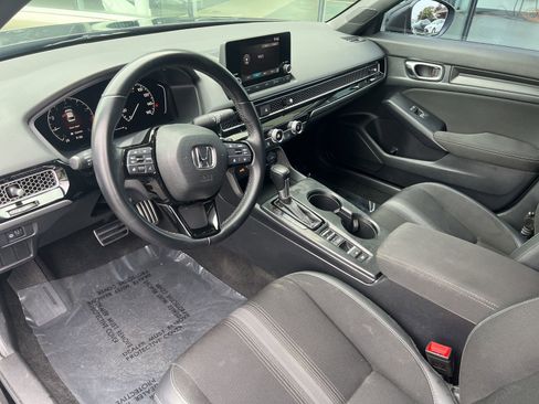 Used 2023 Honda Civic Sport image 9
