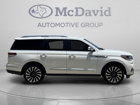 Used 2023 Lincoln Navigator Black Label AWD/4WD image 8