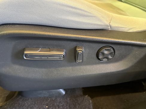 Used 2019 Honda CR-V EX image 14