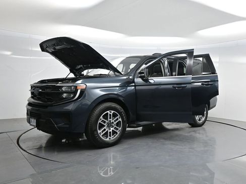 Used 2025 Ford Expedition Active image 48