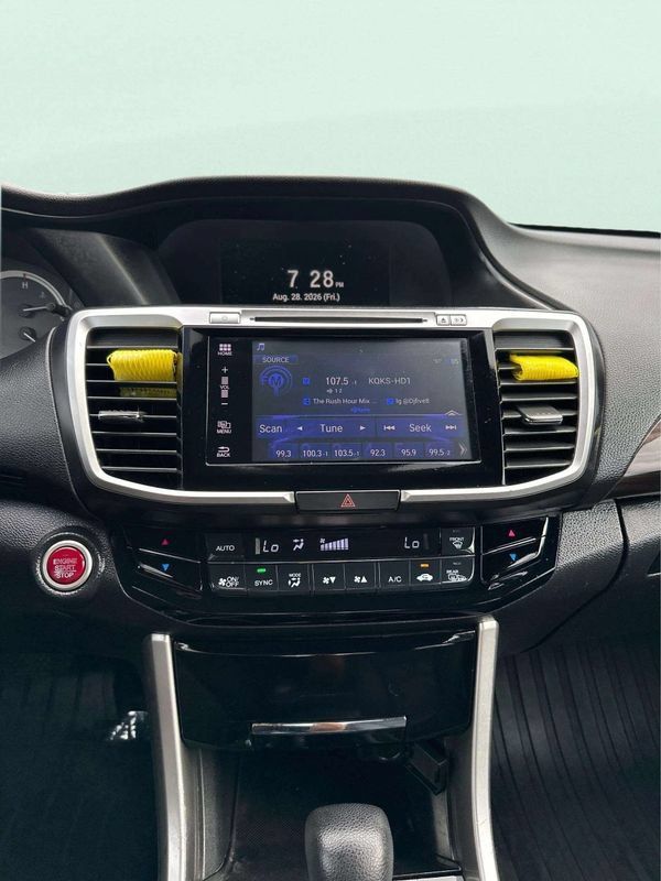 Used 2016 Honda Accord EX image 22