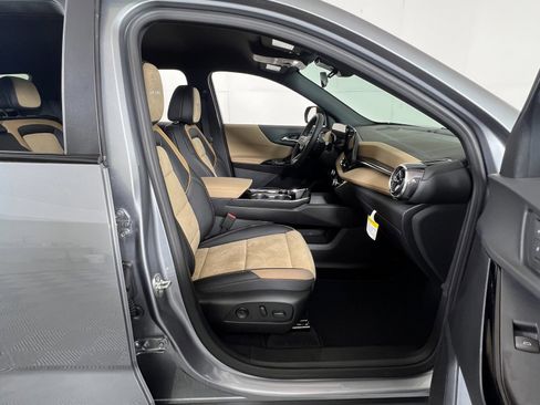 New 2026 Chevrolet Equinox ACTIV w/ Convenience Package III image 5