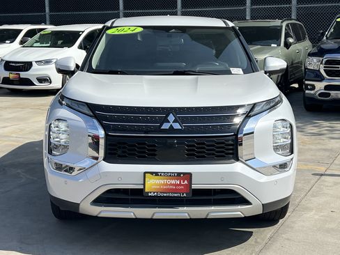 Used 2024 Mitsubishi Outlander SE FWD image 10