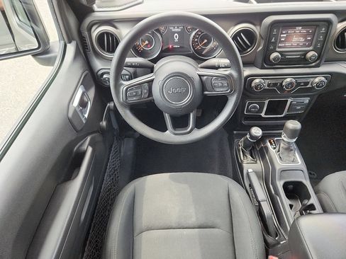 Used 2021 Jeep Gladiator Sport image 21