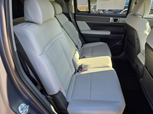 New 2025 Hyundai Santa Fe Limited image 11