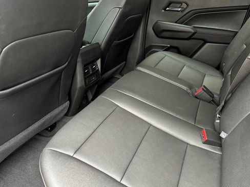 Used 2023 Chevrolet Colorado Z71 w/ Z71 Convenience Package 2 image 14