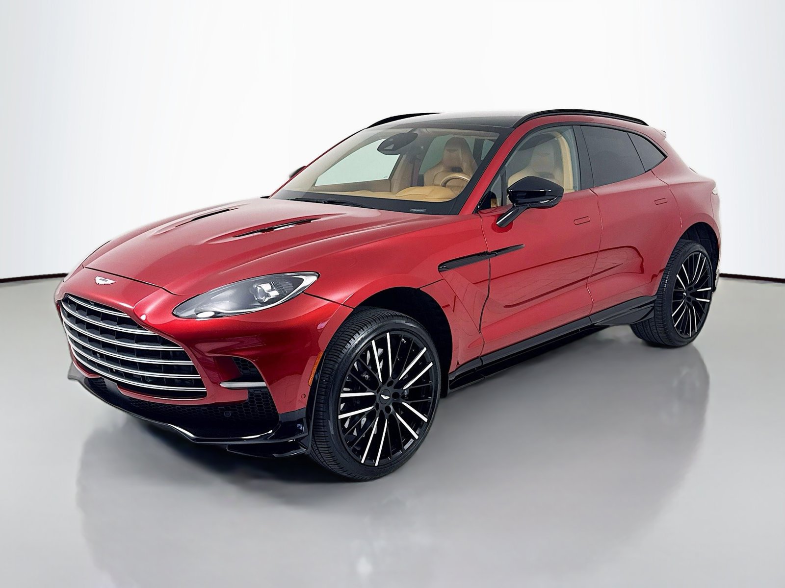 Used 2024 Aston Martin DBX 707 AWD/4WD image 3