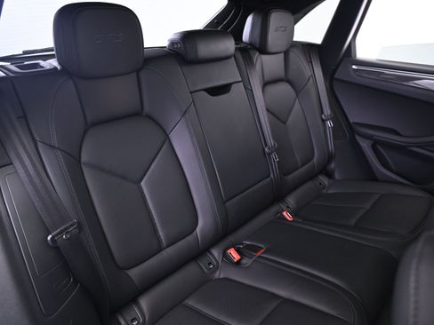 Used 2021 Porsche Macan GTS image 19