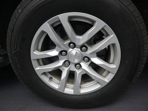 Used 2021 Chevrolet Suburban LT RWD image 10