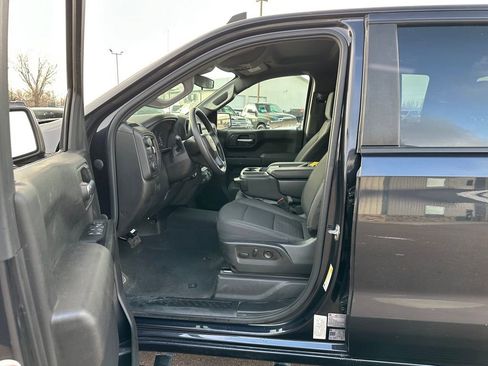 Used 2023 Chevrolet Silverado 1500 Custom image 10