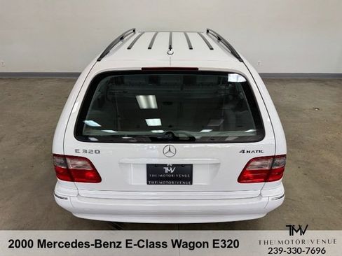 Used 2000 Mercedes-Benz E 320 4MATIC Wagon image 9