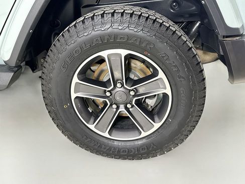 Used 2023 Jeep Wrangler Sahara image 29