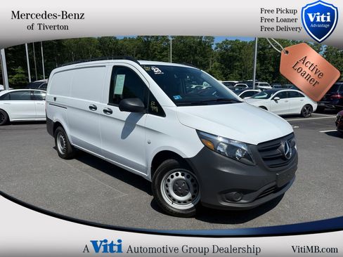 Used 2023 Mercedes-Benz Metris image 1