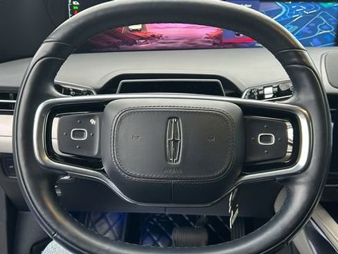 Used 2024 Lincoln Nautilus Reserve image 19