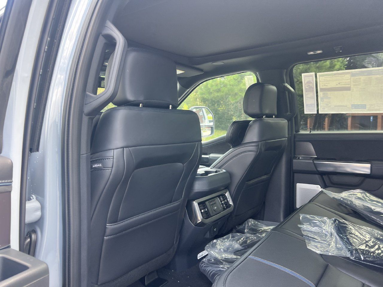 New 2026 Ford F450 Platinum w/ FX4 Off-Road Package AWD/4WD image 21