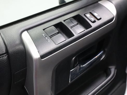 Used 2018 Toyota 4Runner SR5 Premium image 23