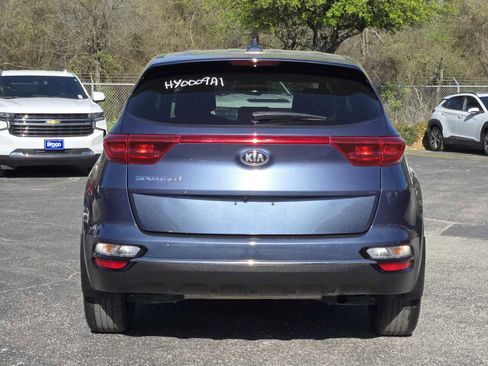Used 2020 Kia Sportage LX image 4