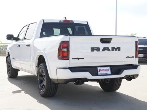 New 2026 RAM 1500 4x4 Crew Cab image 7