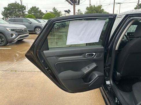 Used 2022 Honda Civic EX image 11