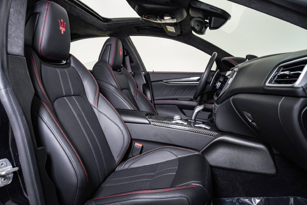 Certified 2023 Maserati Ghibli Modena Q4 AWD/4WD image 15