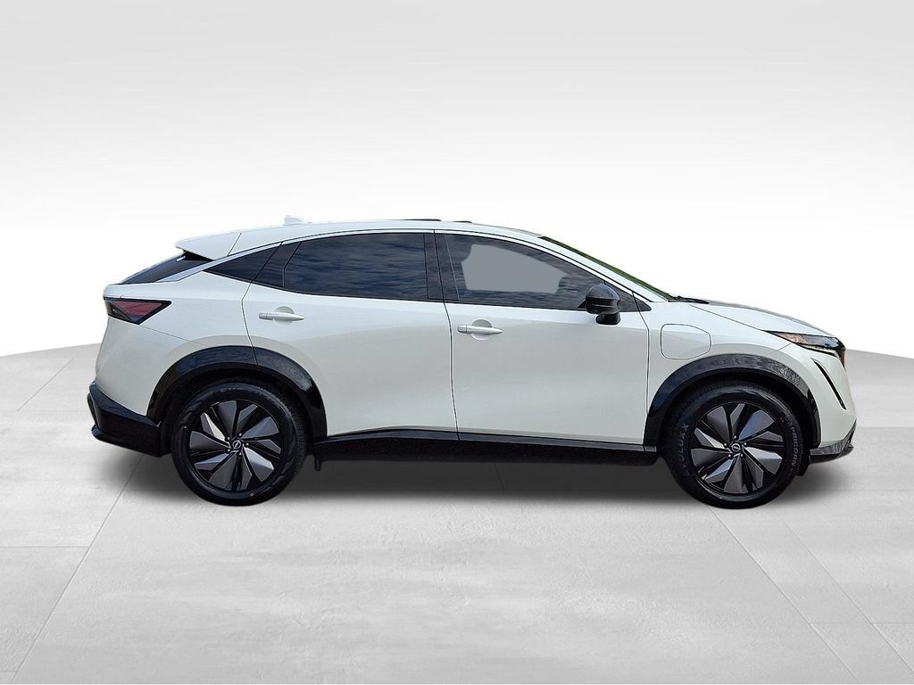 Used 2024 Nissan Ariya FWD image 7