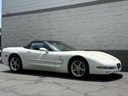 Used 2003 Chevrolet Corvette Convertible w/ Preferred Equipment Group1 RWD image 4