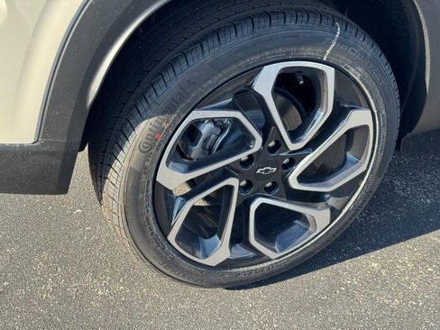 New 2026 Chevrolet Trax RS w/ Driver Confidence Package image 21