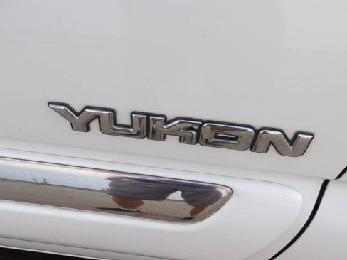 Used 2000 GMC Yukon SLT w/ SLT Marketing Opt Pkg AWD/4WD image 35