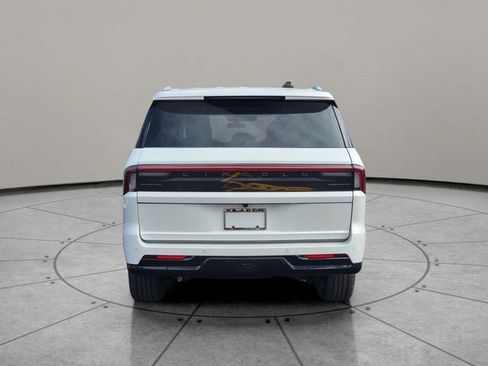 New 2025 Lincoln Navigator L Reserve image 11