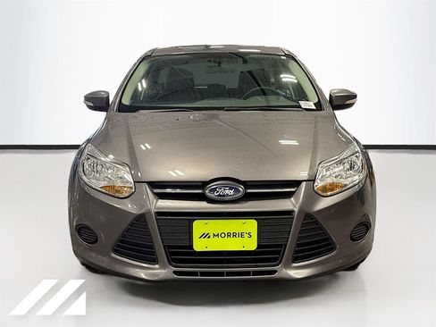 Used 2014 Ford Focus SE FWD image 2